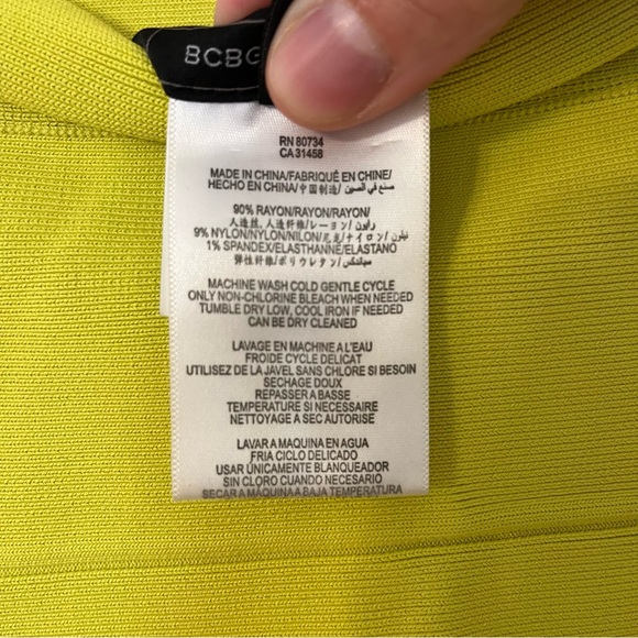 bcbgmaxazria chartreuse mini bandage skirt size m - Picture 5 of 5